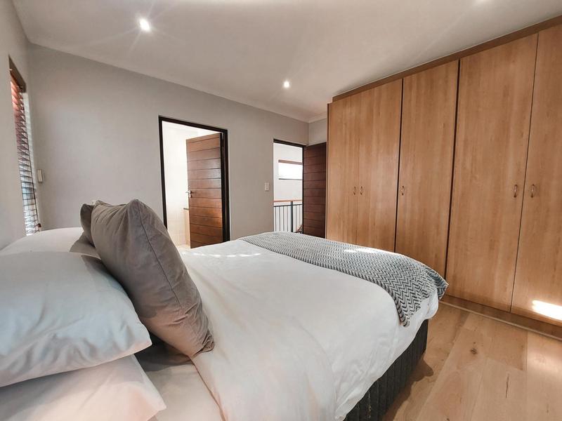 3 Bedroom Property for Sale in Bloemhof Western Cape